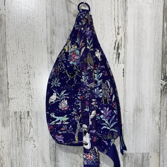 0804 Vera Bradley Harry Potter Sling Bag - Picture 4 of 7